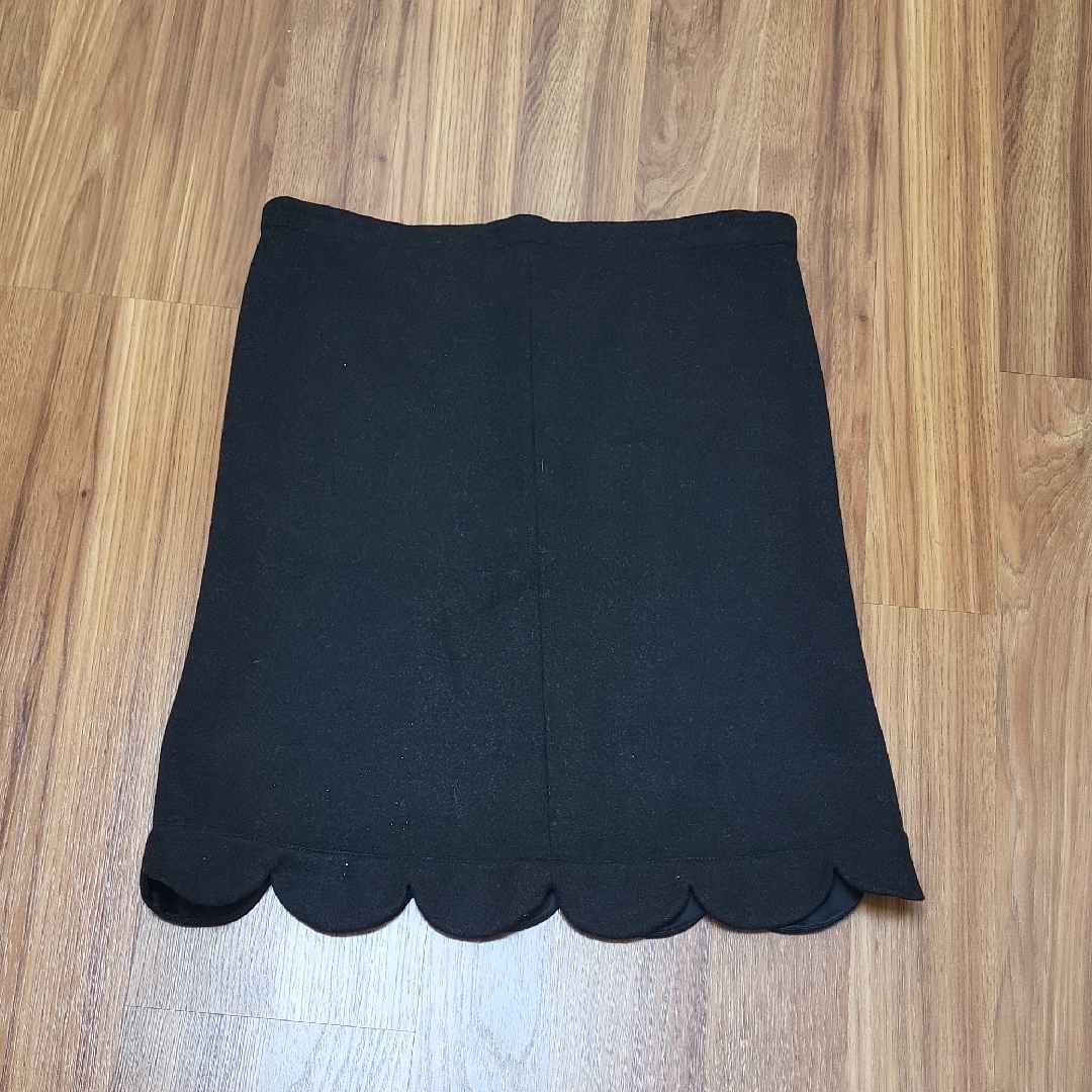 Giorgio Armani Dark Gray Beautiful Mini Skirt With Scalloped Hem